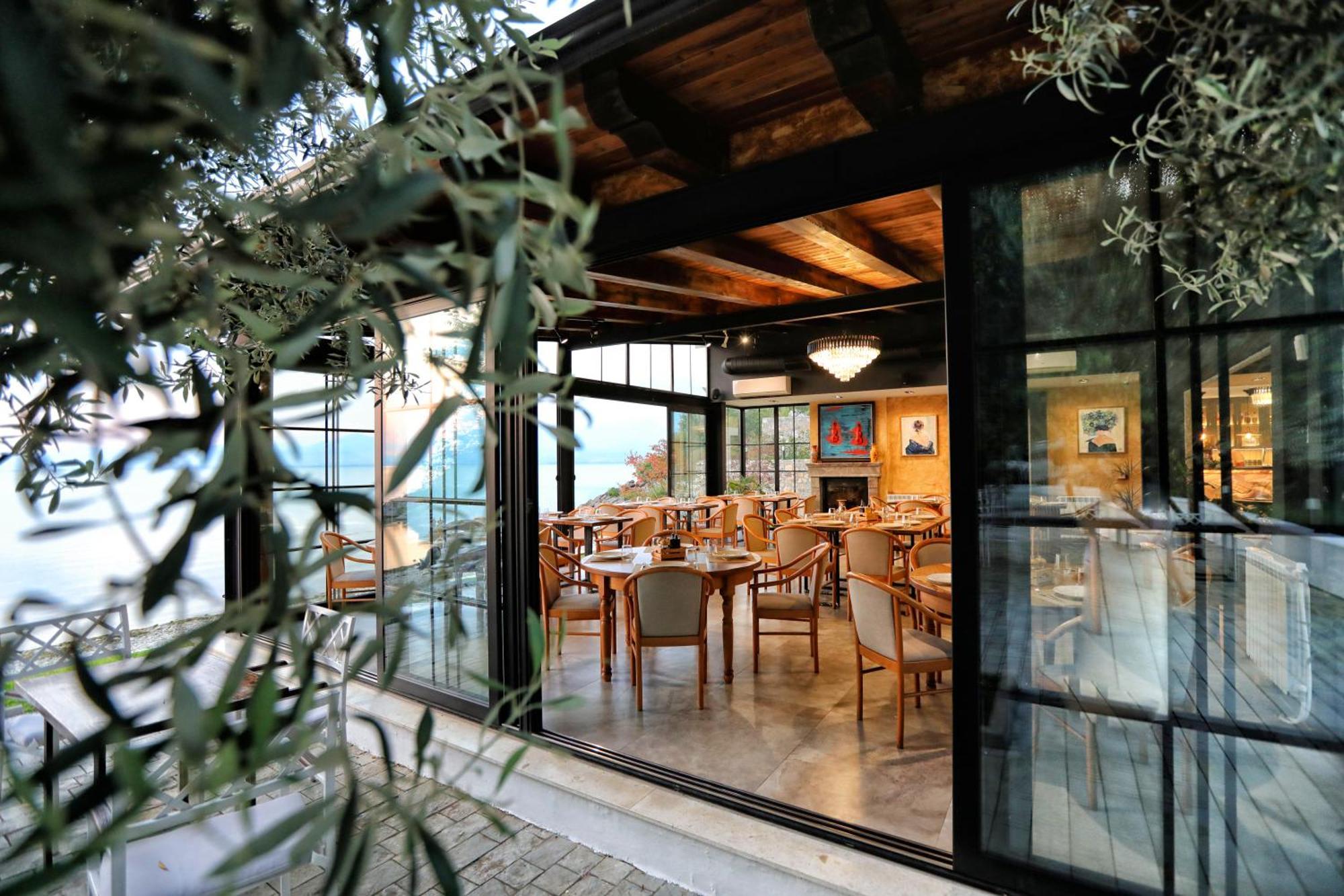 Hotel Labiatan Zogaj  Exterior photo